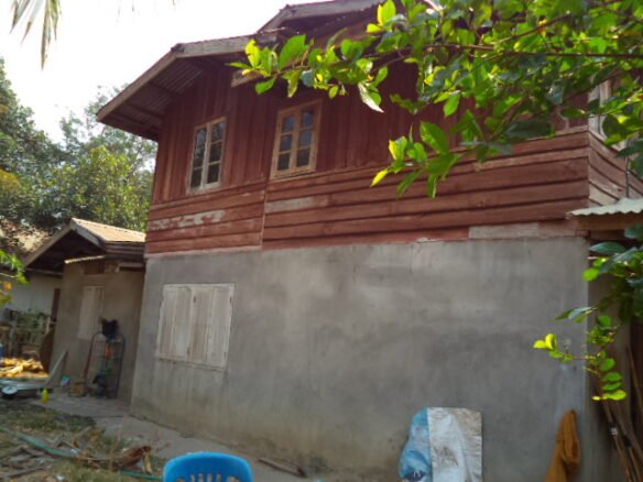 ID: 934 – House with large land near Beer Lao Factory