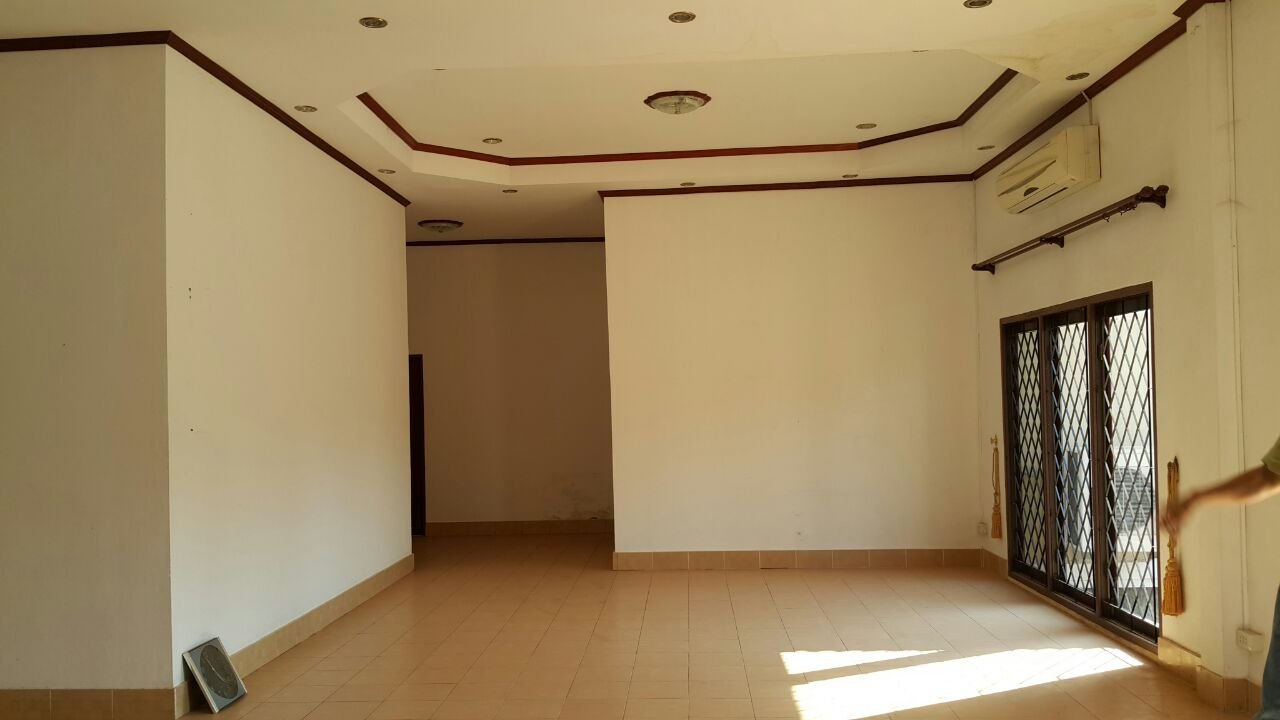 House-for-sale-Chanthabouly-Vientiane-Lao_06 ID: 2046 – Villa house for sale with large garden near Huayhong Market