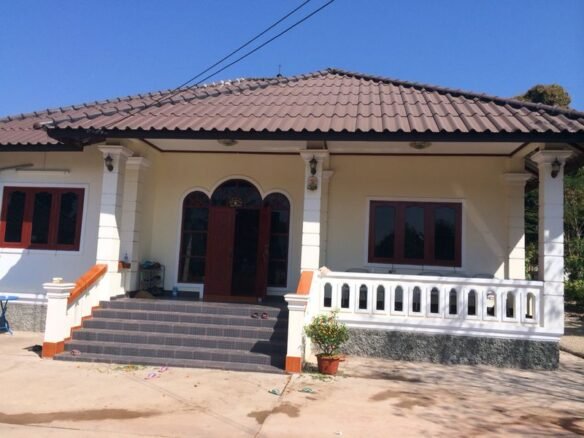 ID: 1130 – Modern house for sale in quiet area after Huakua Market