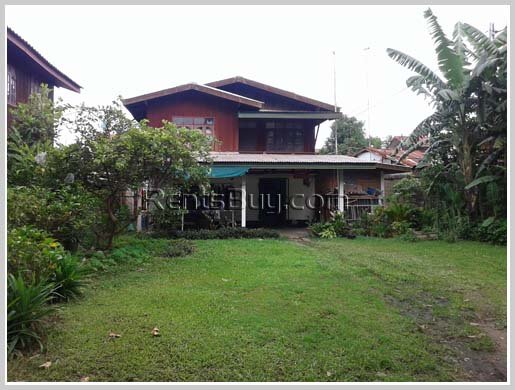 ID: 129 – Lao style house with large garden near Mekong river