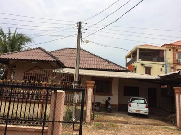 ID: 536 – Pretty house with near local fresh market for rent in Sikhottabong district
