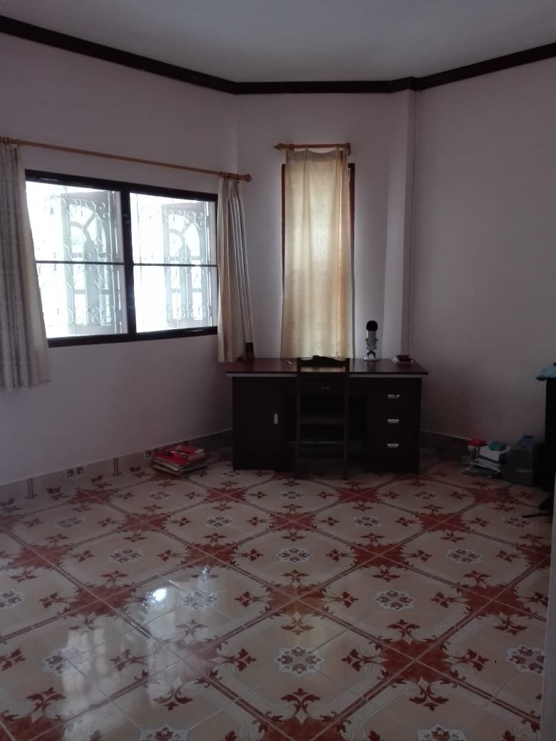 11 ID: 2519 – The two houses in one price with very large garden near Sivilay Market , near NUOL, for sale