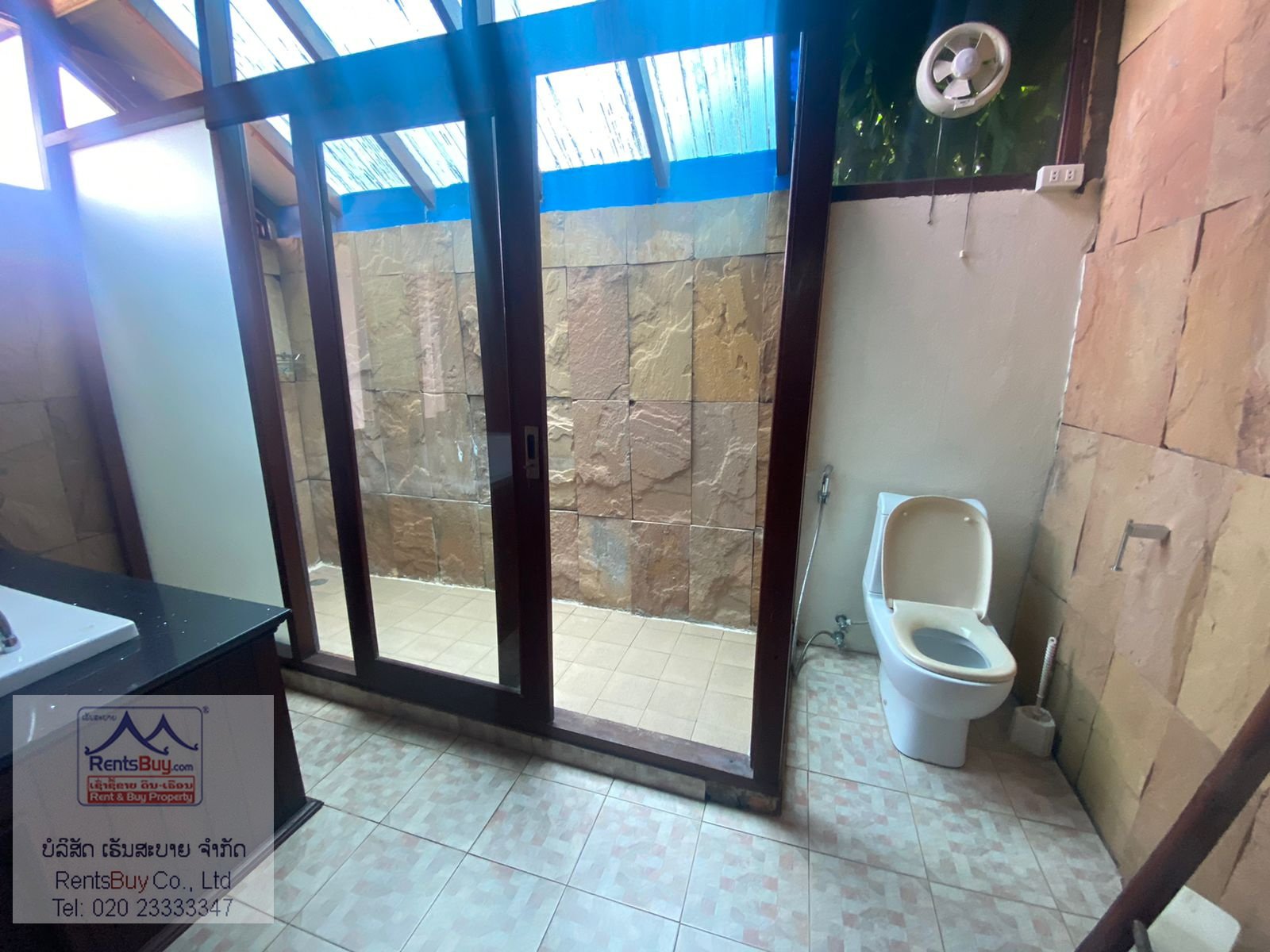 16 ID: 1310 – Brand new house with swimming pool