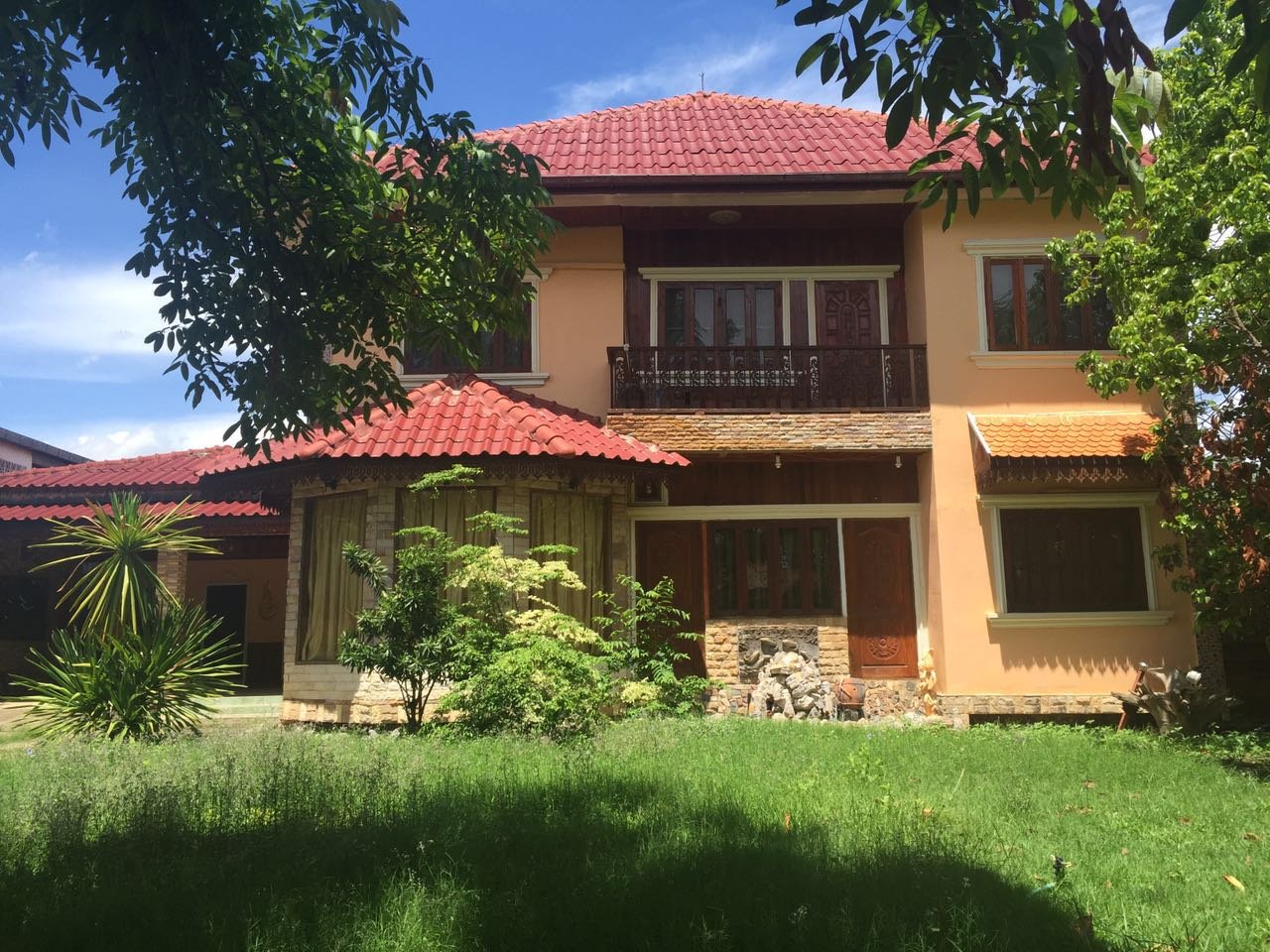 ID: 3179 – Dream house with large garden in diplomatic area