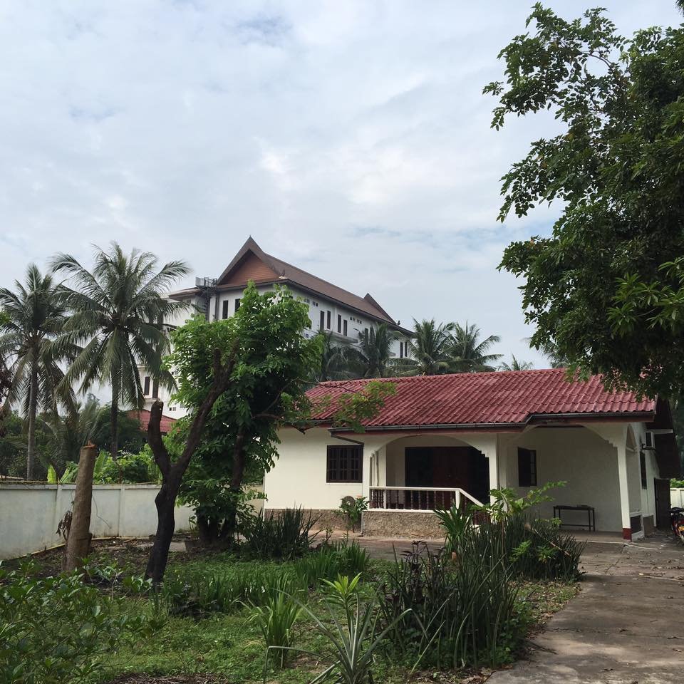 ID: 617 – The niece villa house in town by good access for sale in Sisattanak district