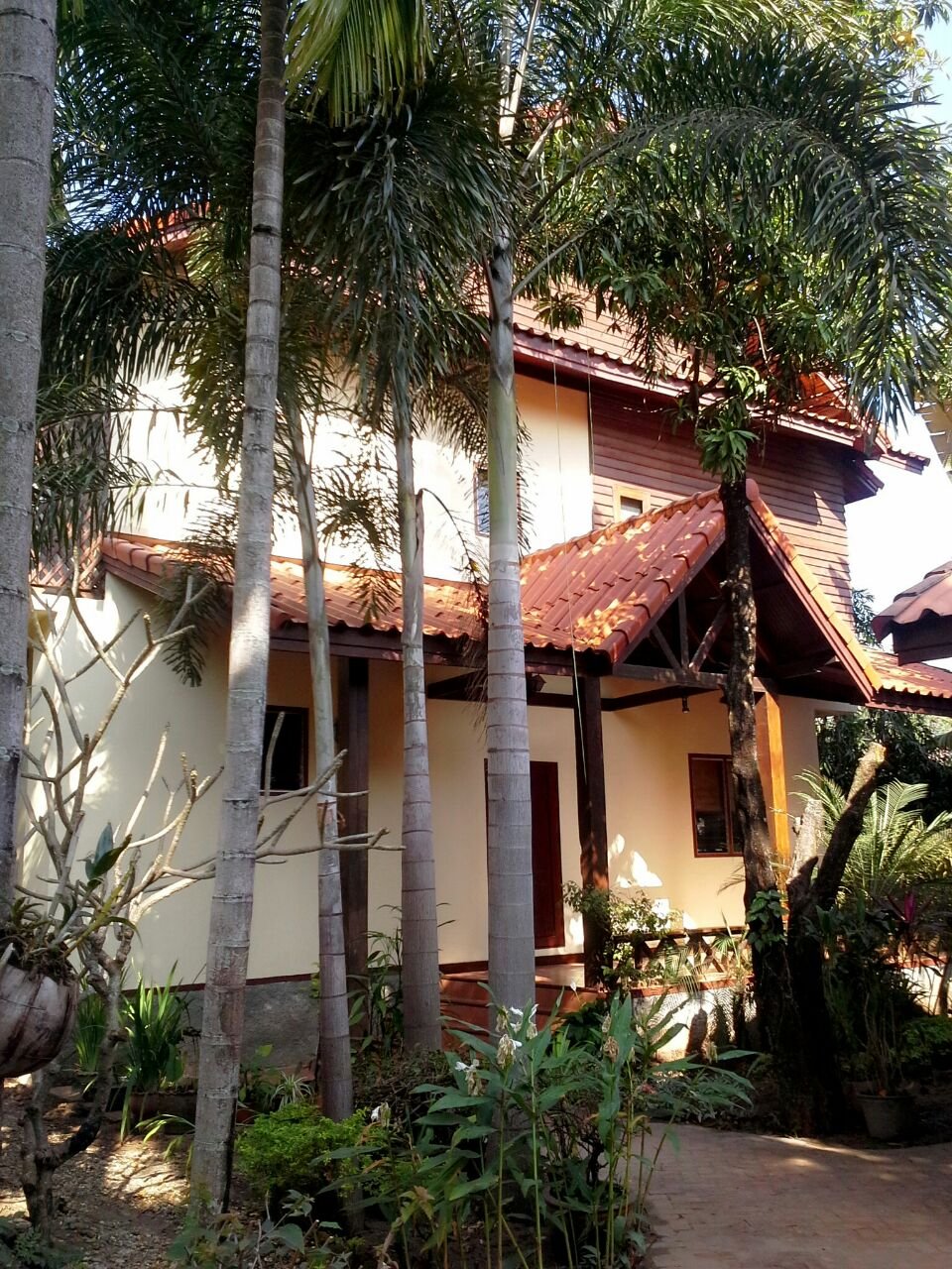 House-for-rent-Sisattanak-Vientiane_45 ID: 707 – Luxury Lao style house with fully furnished for rent by mekong river