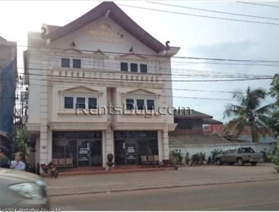 ID: 1629 – Hotel for rent in center near Patuxai by main road