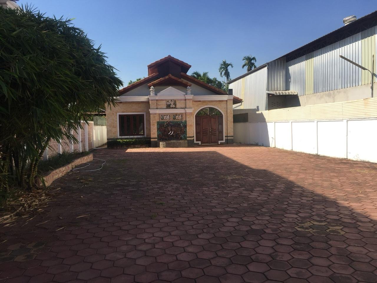 1 – Copy ID: 4257 – Affordable villa in town and near Thongkhankham Market for rent