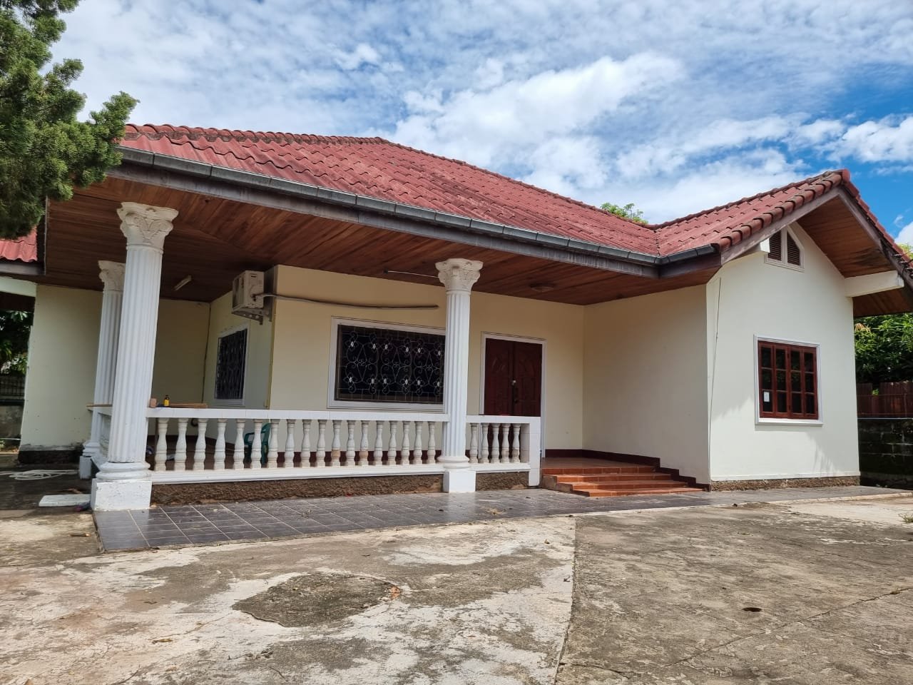 14 ID: 4647 Newly renovated Cute Villa in diplomatic area by pave road