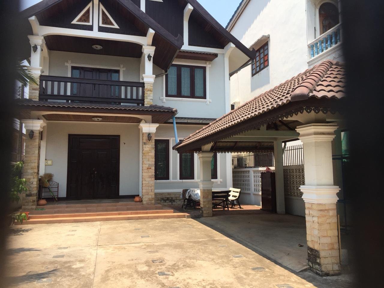 2 ID: 4313 – Lao style house near 23 Singha Park and Sengdara Fitness for rent