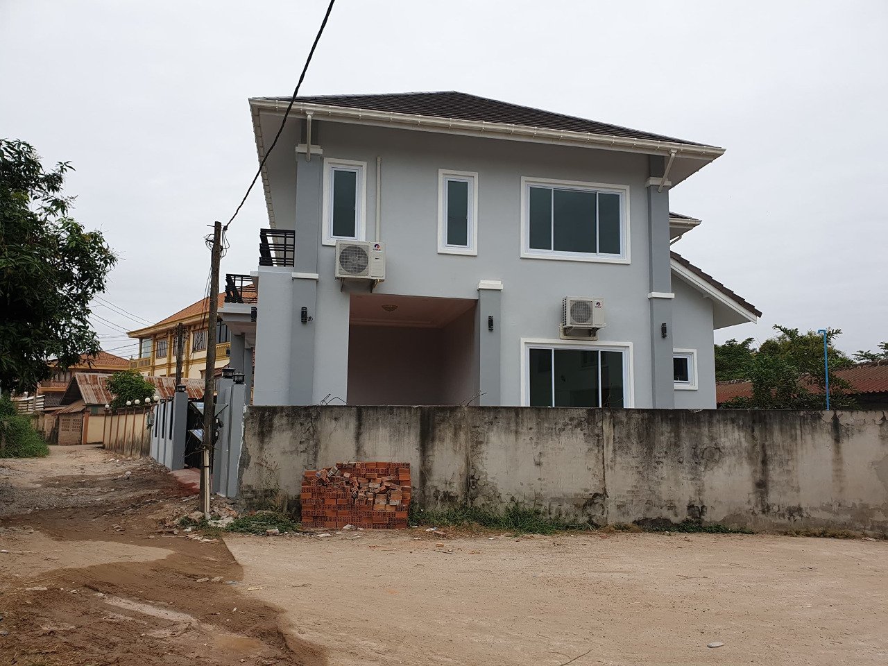 3 ID: 4327 – Modern house for rent in Ban Dongsavath