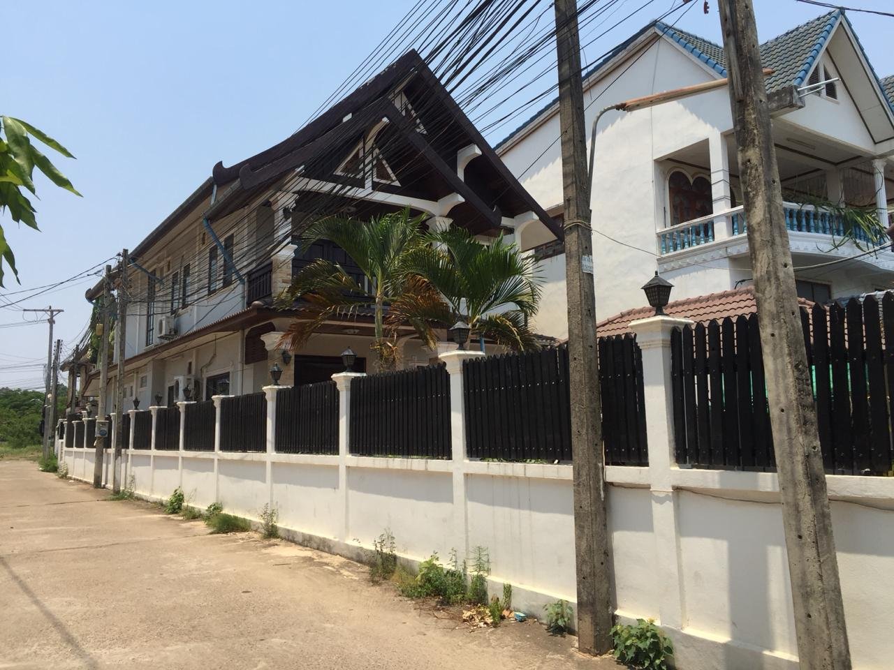 4 ID: 4313 – Lao style house near 23 Singha Park and Sengdara Fitness for rent