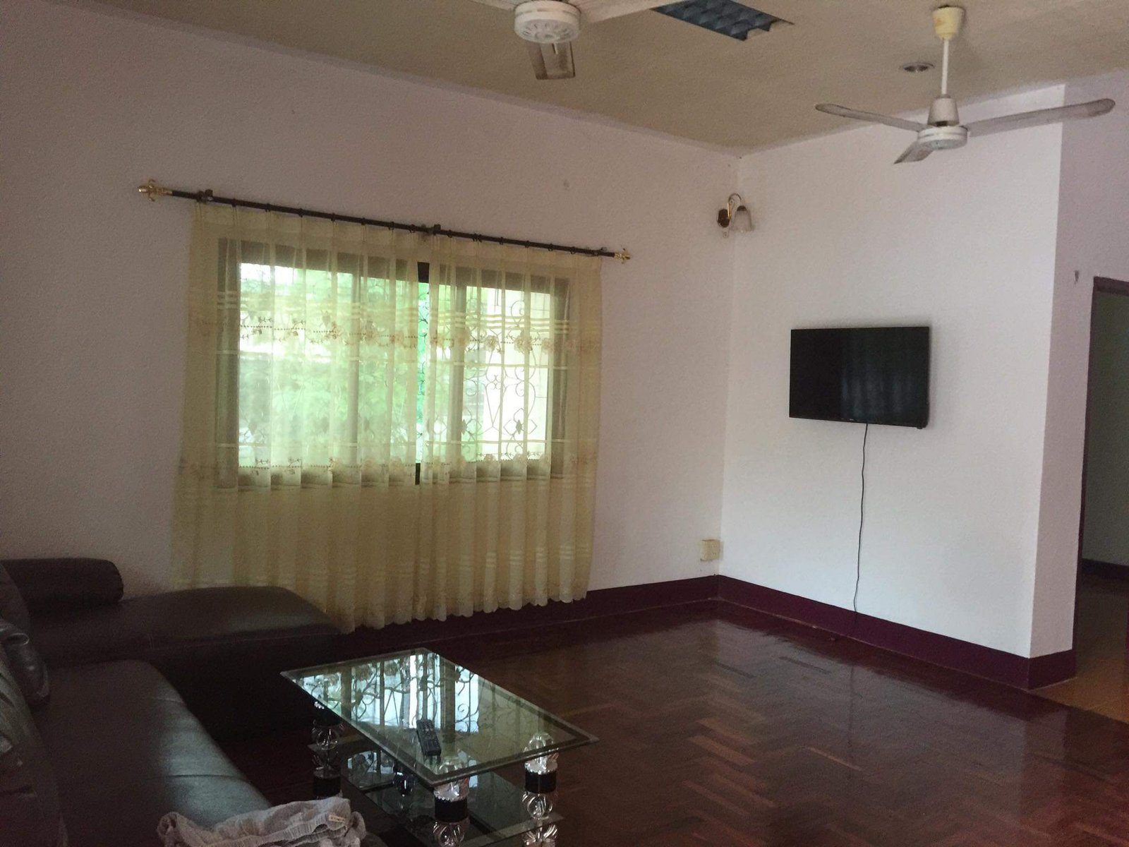 4 ID: 4647 Newly renovated Cute Villa in diplomatic area by pave road