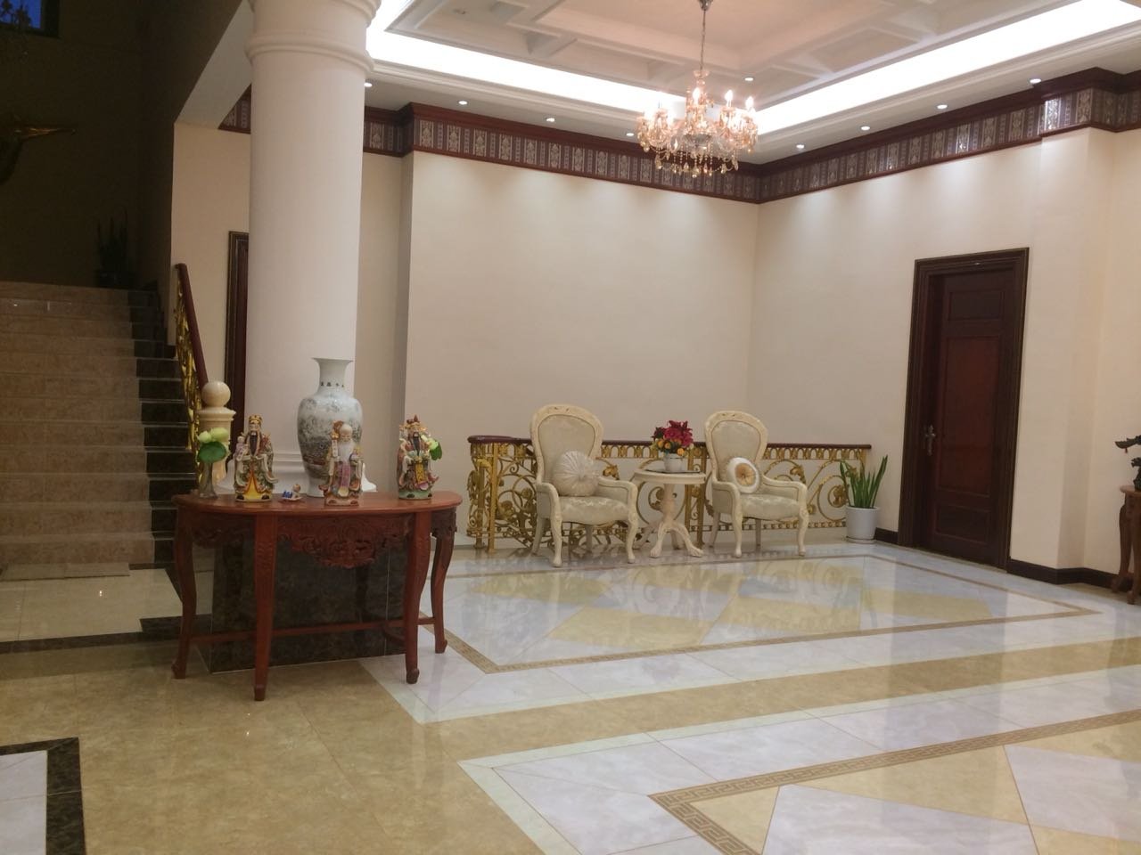 ID: 4029 – Luxury house not far from Local Market with fully furnished for rent & sale