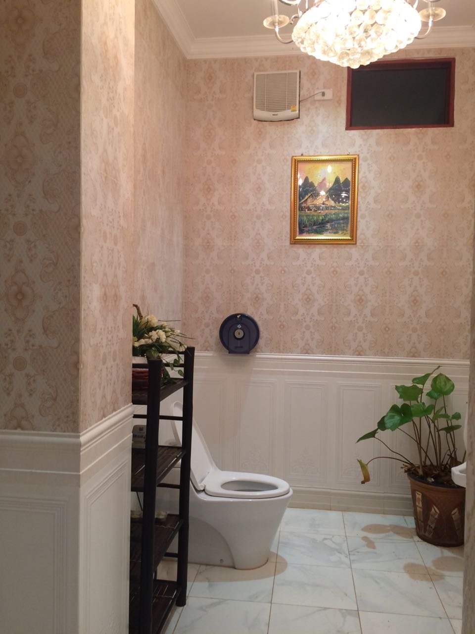 ID: 4029 – Luxury house not far from Local Market with fully furnished for rent & sale