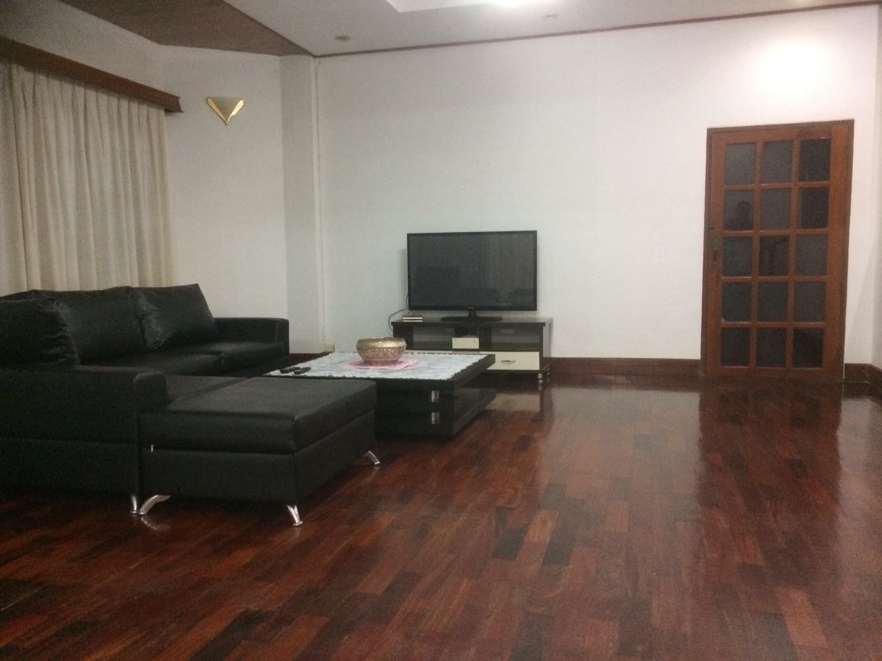 ID: 4029 – Luxury house not far from Local Market with fully furnished for rent & sale