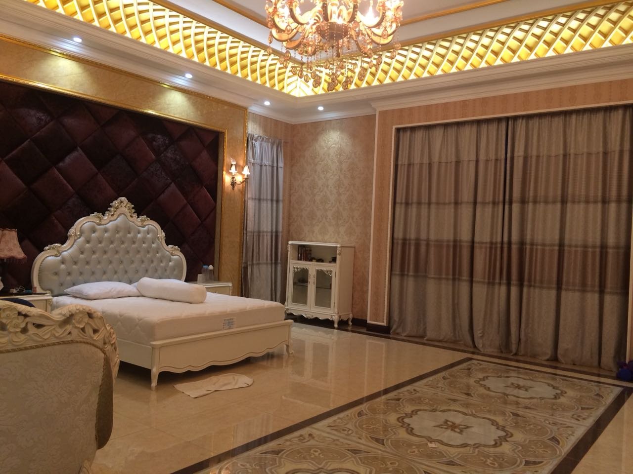 ID: 4029 – Luxury house not far from Local Market with fully furnished for rent & sale