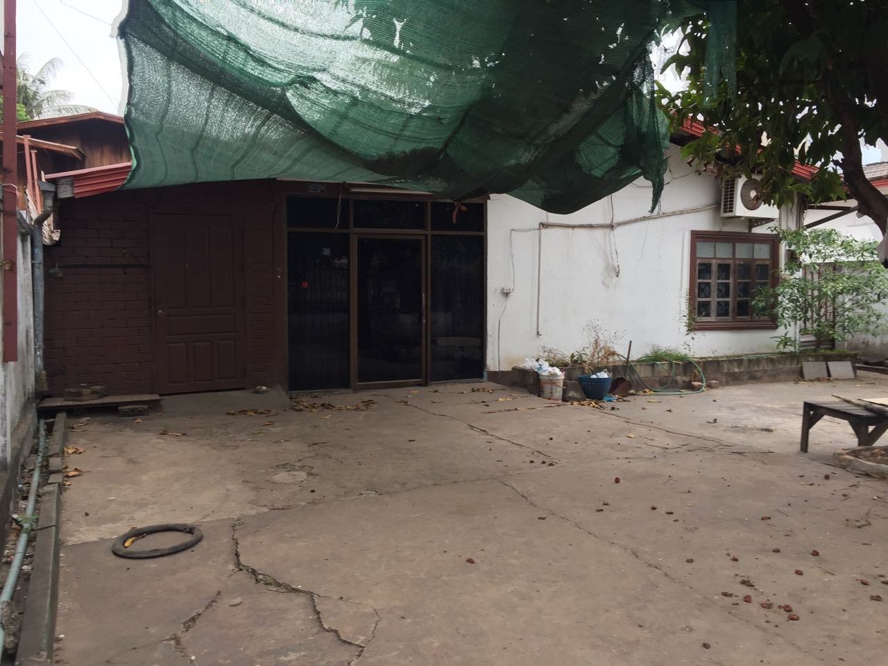 ID: 3940 – Affordable villa near Patuxai for rent in Chanthabouly district