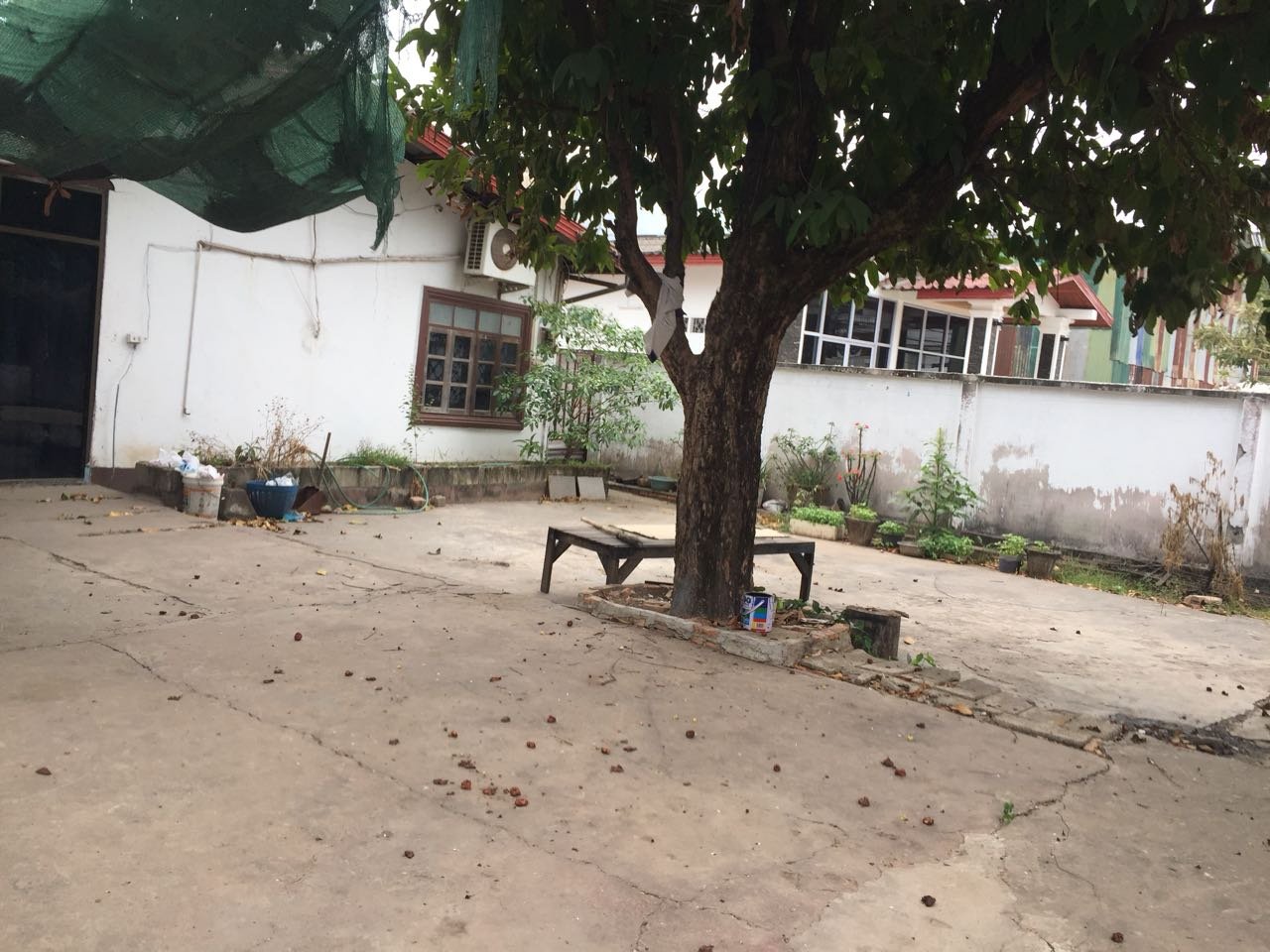 ID: 3940 – Affordable villa near Patuxai for rent in Chanthabouly district