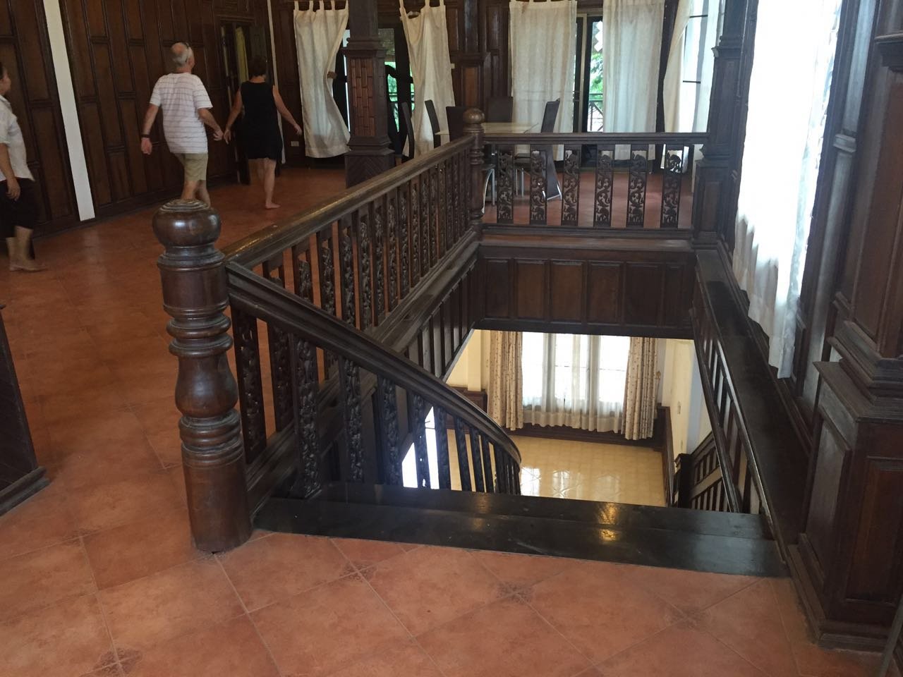 3240 – Lao style house near Mekong River for rent