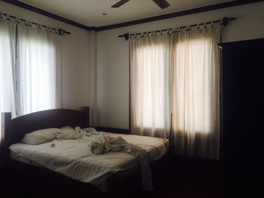 852