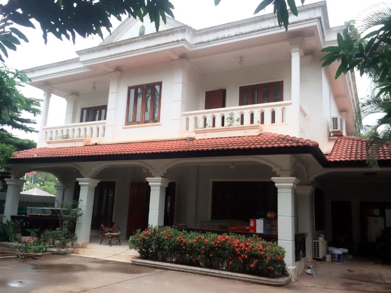 ID: 3289 – House by pave road and near Joma (Phonthan) for rent