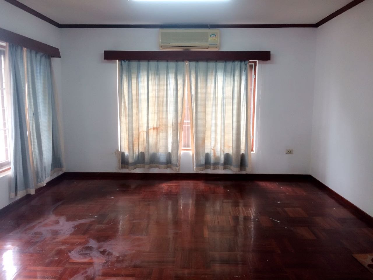ID: 3289 – House by pave road and near Joma (Phonthan) for rent