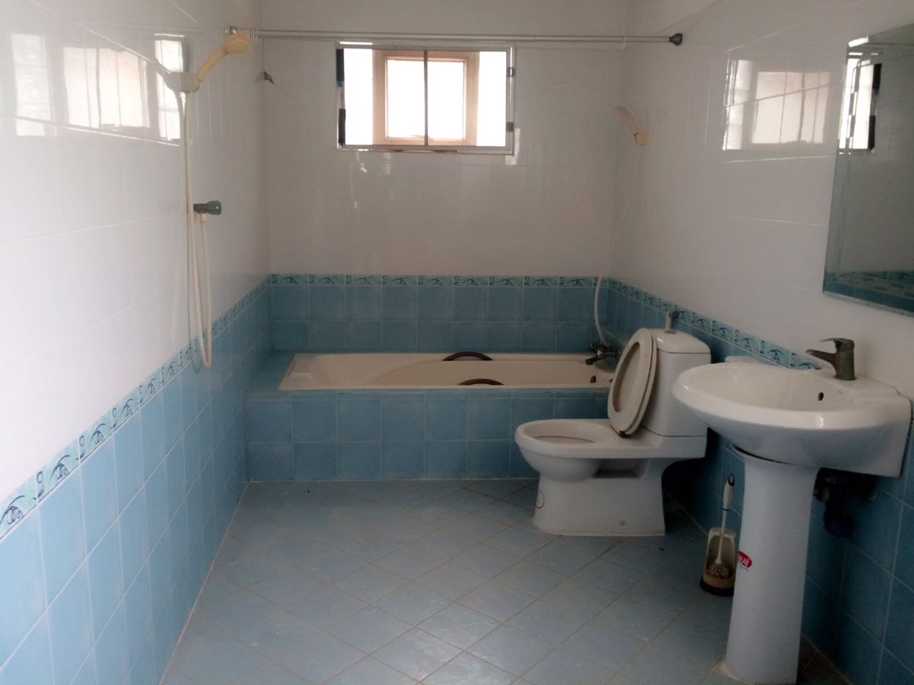 ID: 3289 – House by pave road and near Joma (Phonthan) for rent
