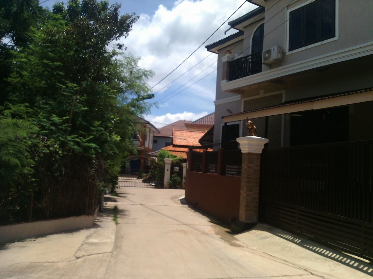 House-for-rent-Sikhottabong-Vientiane-Lao20160620_2788 ID: 3250 – Dream home with perfect location and near Mekong River for rent