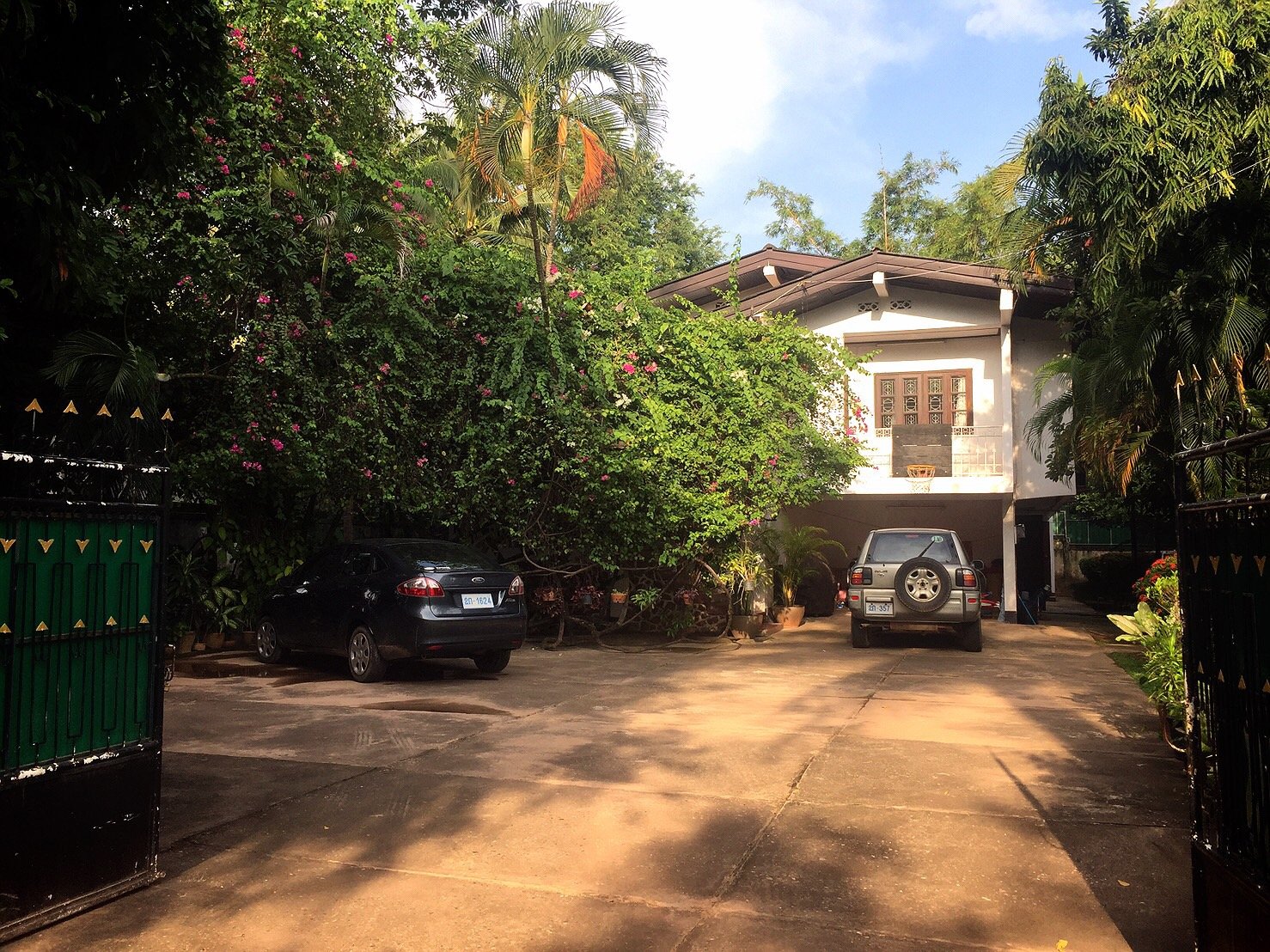 House-for-rent-Sisattanak-Vientiane-Lao20161028_5201 ID: 3354 – Classical style house with large parking space in diplomatic area for rent