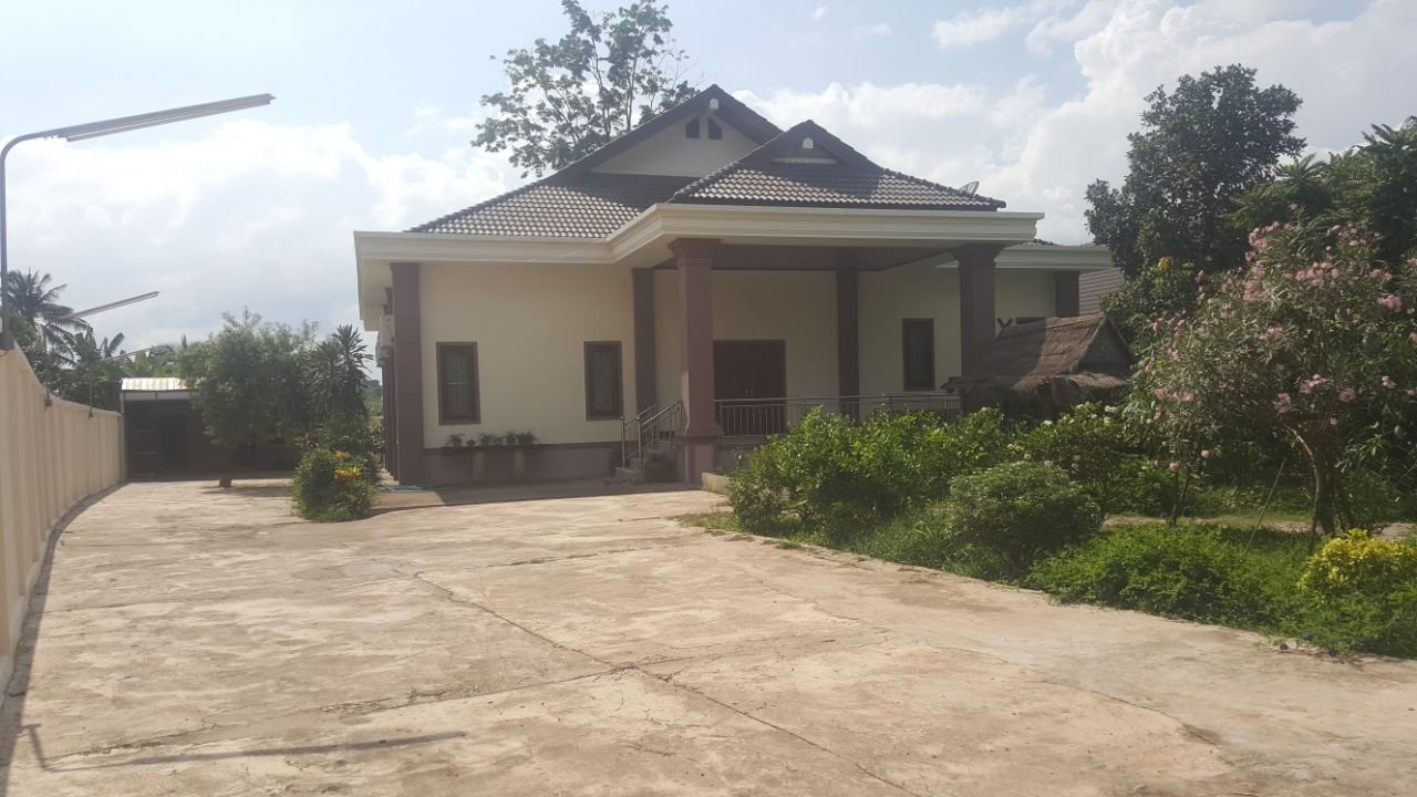 House-for-rent-Sisattanak-Vientiane_Lao 1 ID: 4022 – Affordable villa near main road with fully furnished for rent