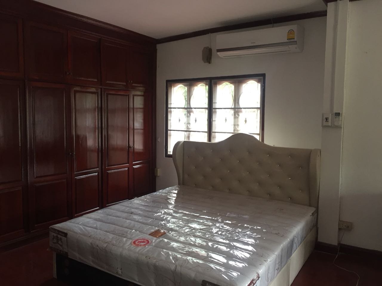 ID: 4126 – Private family living! The house near Kiettisak International School for rent in diplomat