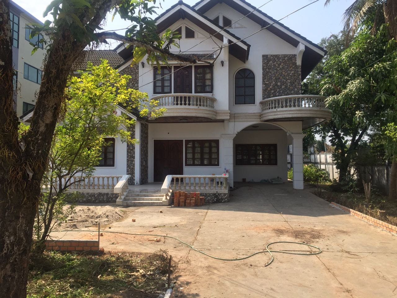 House-for-rent-Sisattanak-Vientiane_Lao 2 ID: 3957 – Adorable house near Panyathip International School with fully furnished for rent