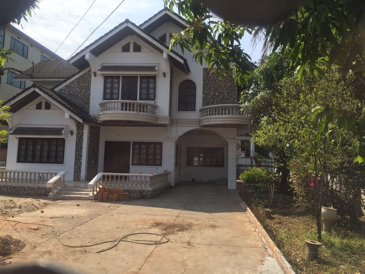House-for-rent-Sisattanak-Vientiane_Lao 4 ID: 3957 – Adorable house near Panyathip International School with fully furnished for rent