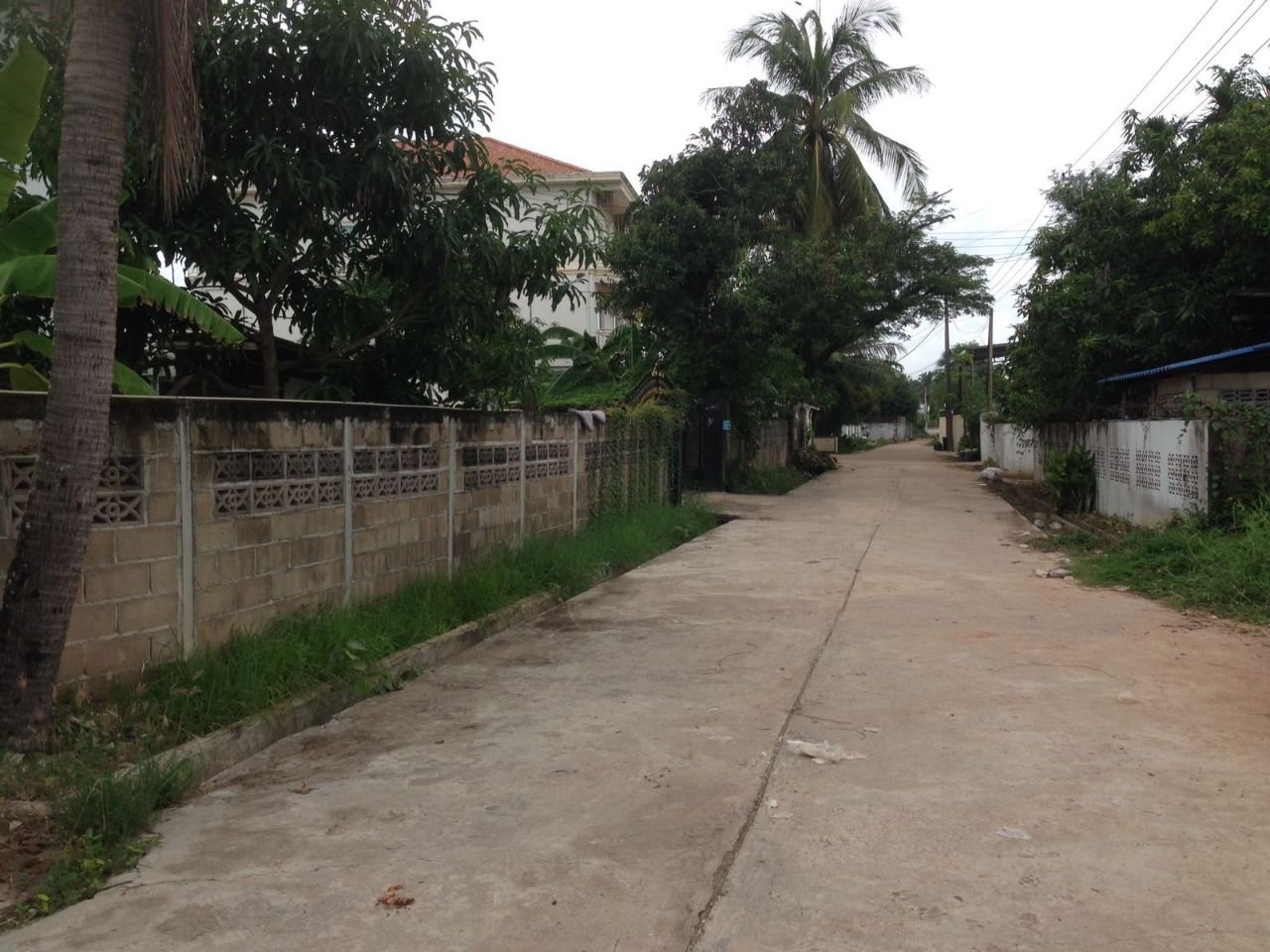 House-for-rent-Sisattanak-Vientiane_Lao 5 ID: 3978 – Adorable house near 23 Singha Park and Sengdara Fitness for rent and sale