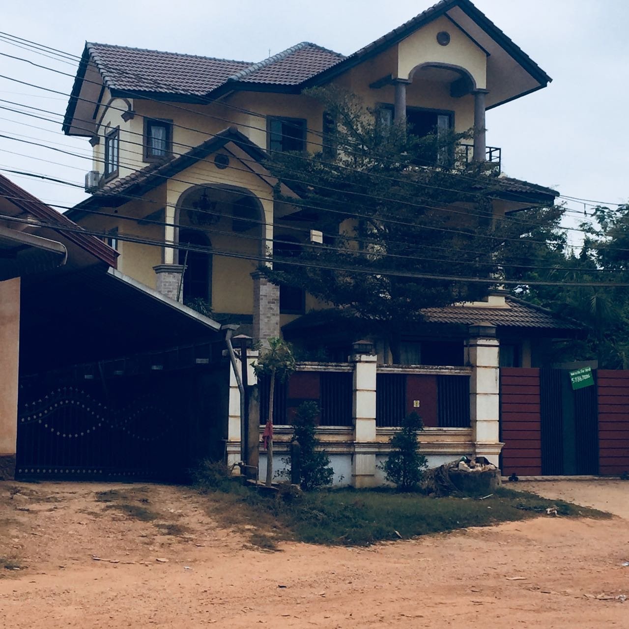 House-for-rent-Sisttanak-Vientine_Lao 5 ID: 3975 – The big house near Law School with large parking and fully furnished for rent