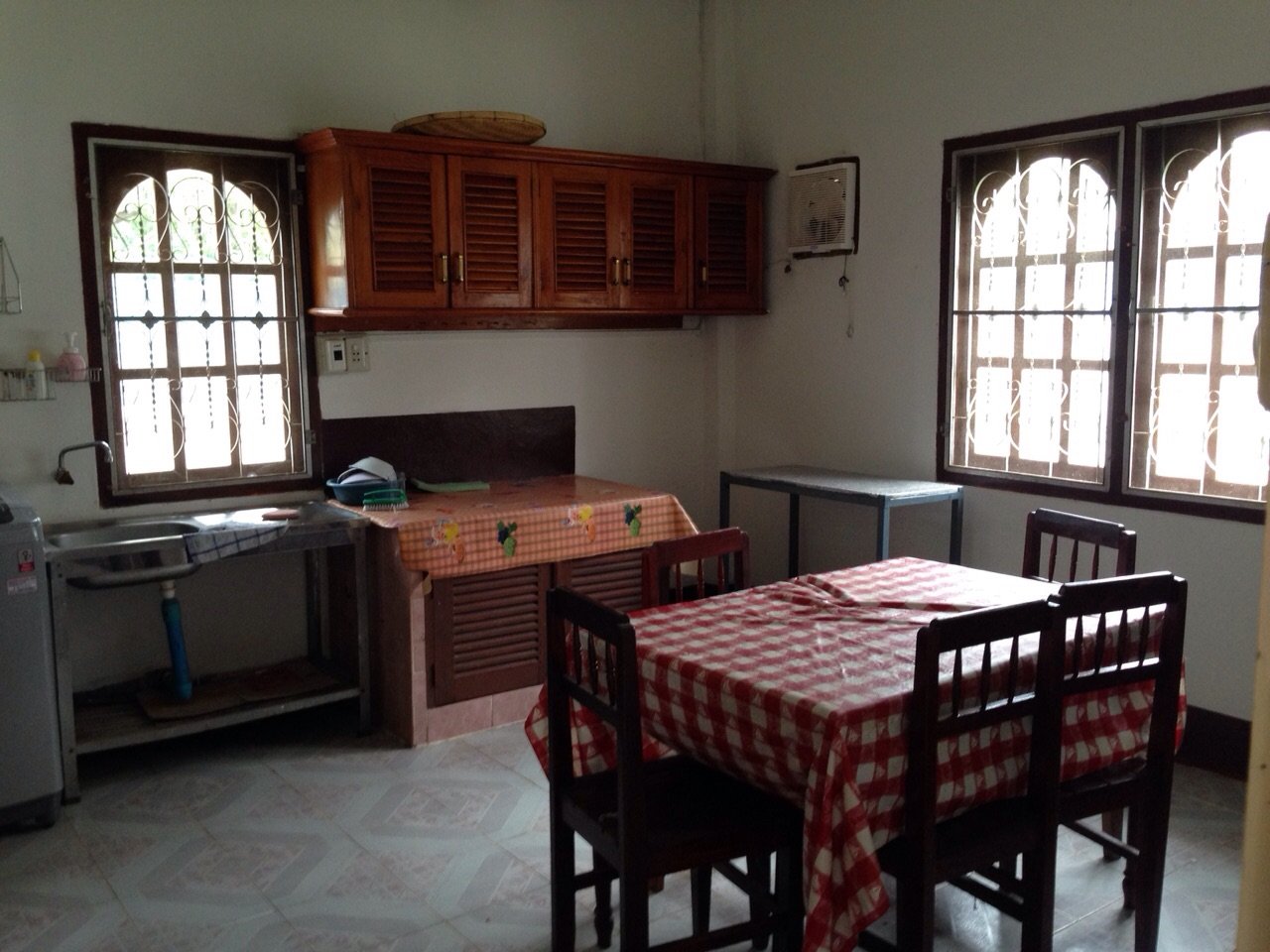 ID: 1569 – Cute Villa near Suanmone Market for rent