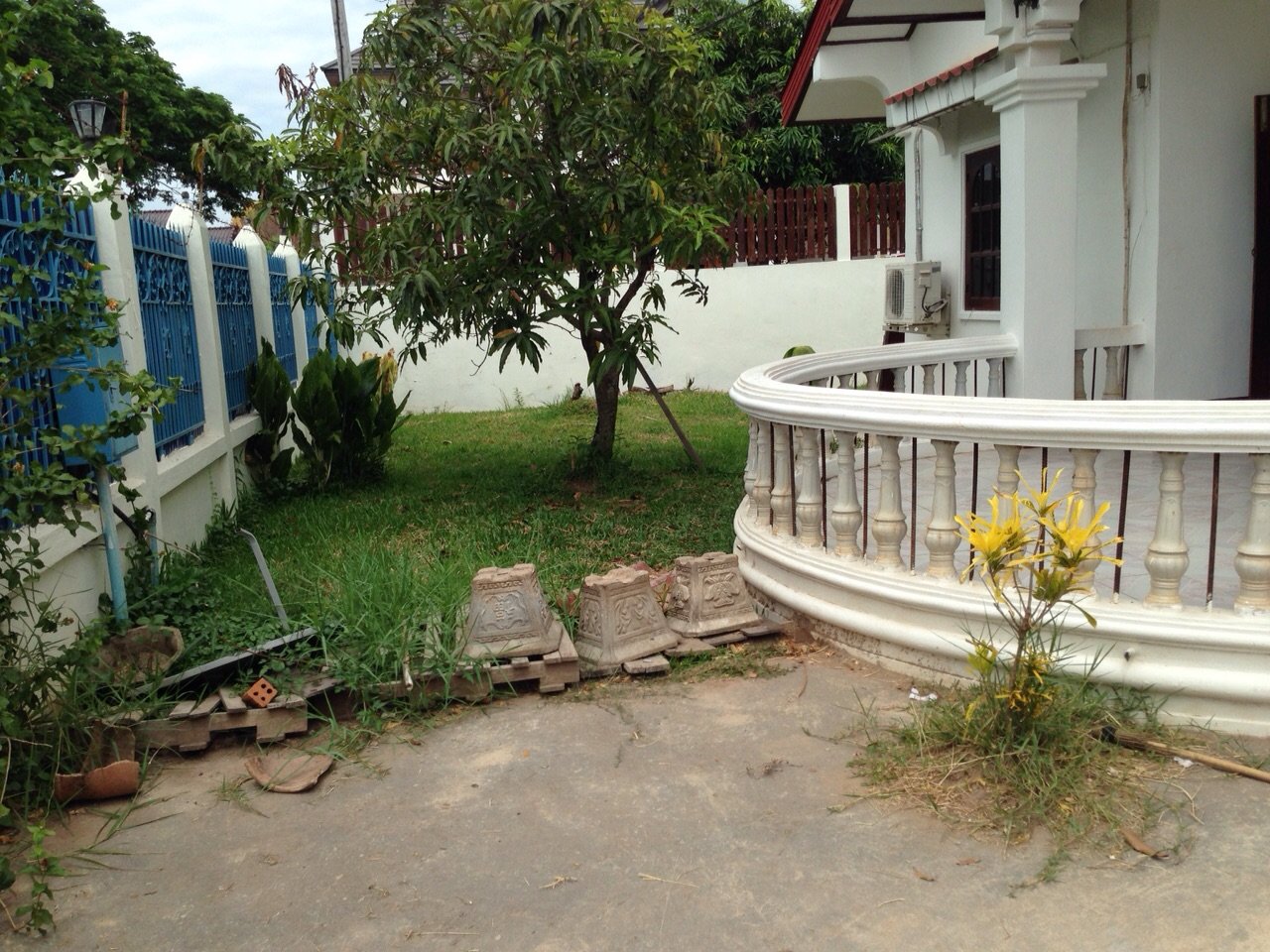 ID: 1569 – Cute Villa near Suanmone Market for rent