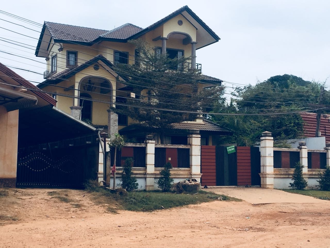 IMG-20180316-WA0014 ID: 3975 – The big house near Law School with large parking and fully furnished for rent