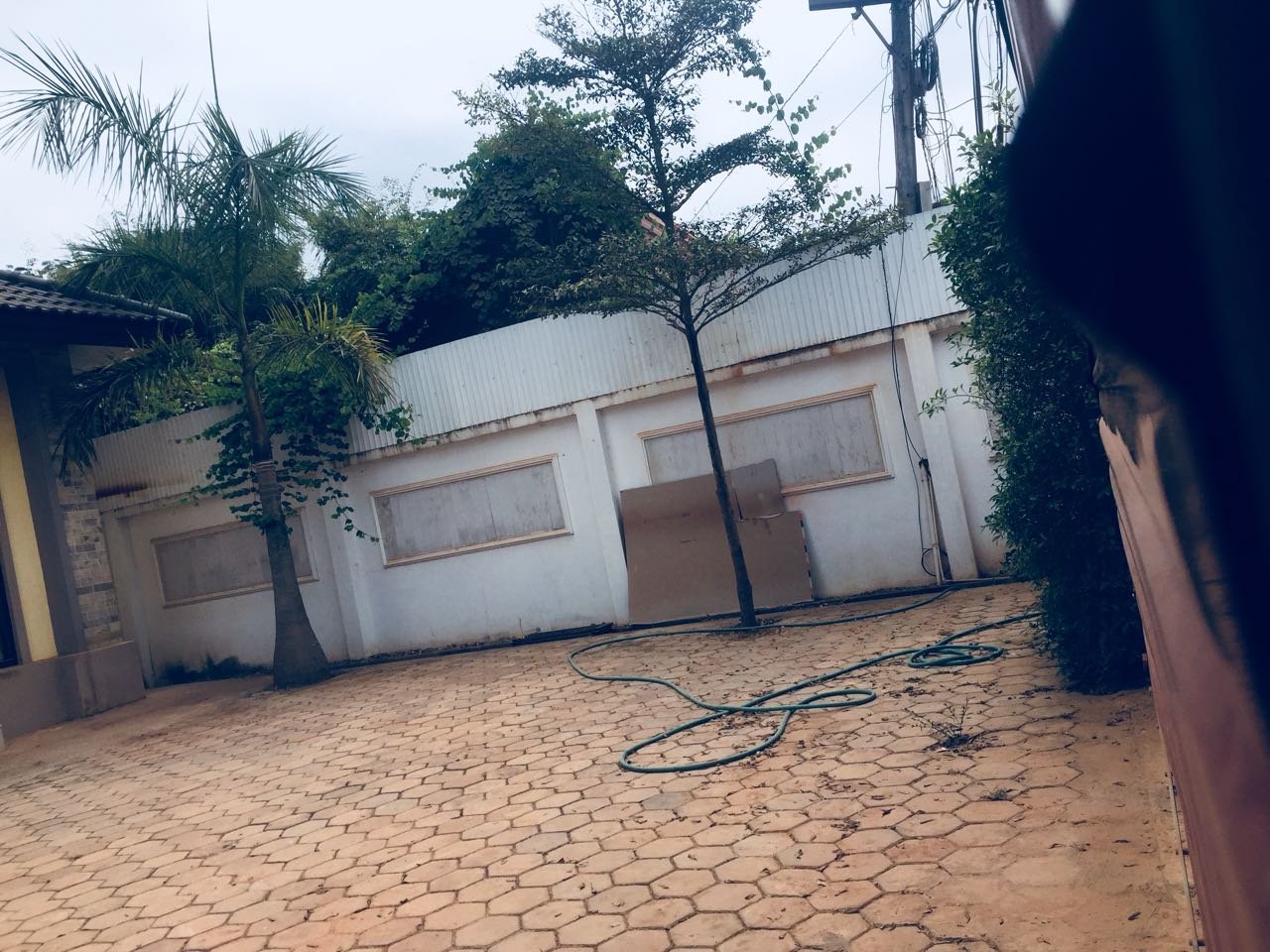 IMG-20180316-WA0016 ID: 3975 – The big house near Law School with large parking and fully furnished for rent