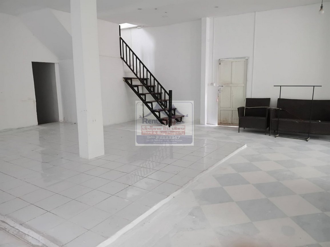 ID: 3387 – The nice restaurant near Panyathip International School by pave road