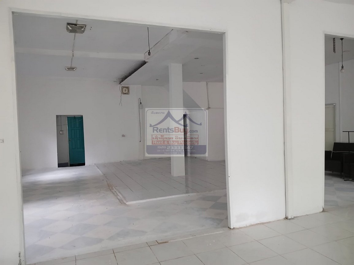 ID: 3387 – The nice restaurant near Panyathip International School by pave road