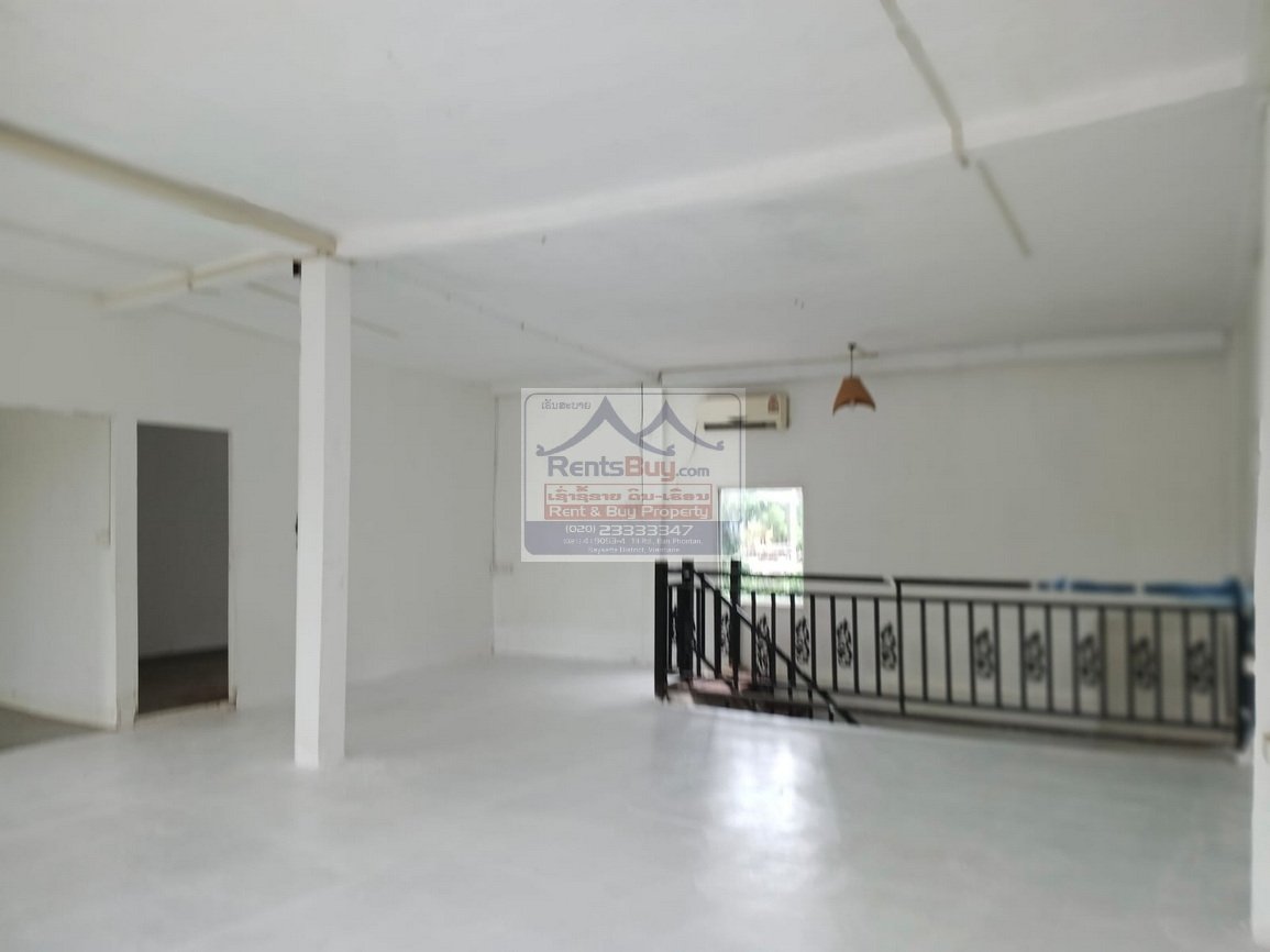 ID: 3387 – The nice restaurant near Panyathip International School by pave road