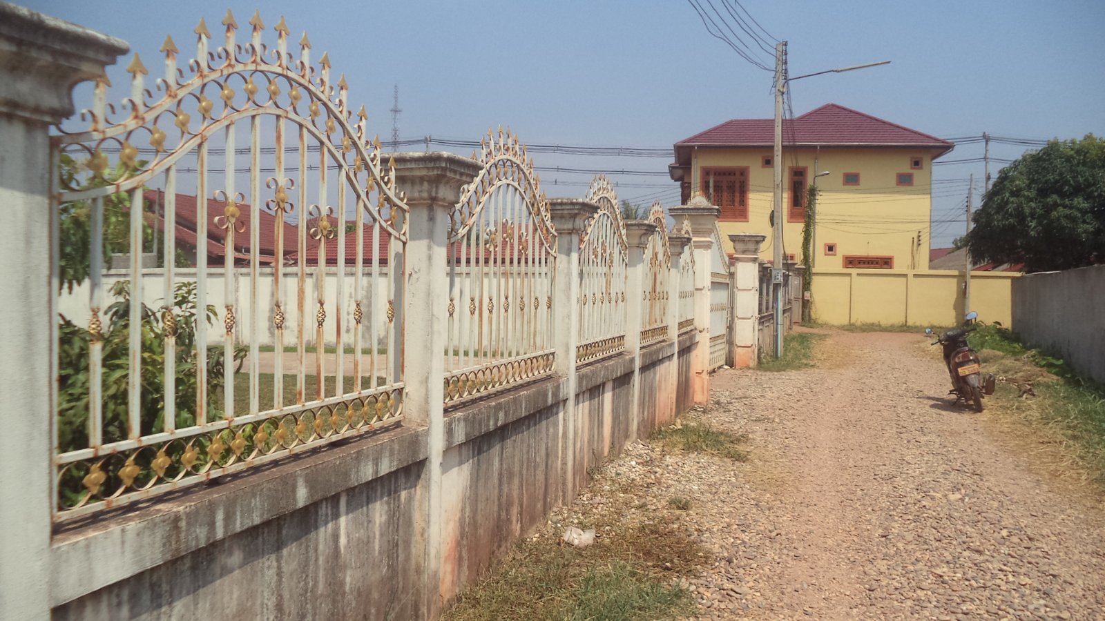 ID: 2280 – Nice villar house with large land near in Chanthabouly Province