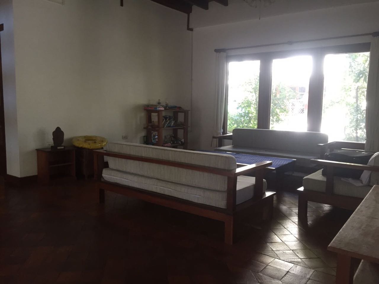 ID: 3918 – The contemporary house with large garden next to concrete road for rent