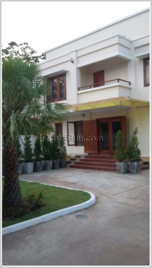 ID: 2256 – Dream house for sale in town