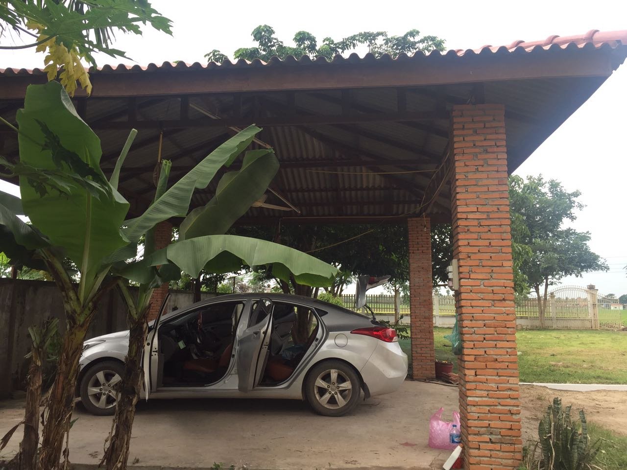 Modern house-for-rent-Hadsayfong-Vientaine_Lao_03 ID: 3875 – Nice shop house near main road and near National University of Laos for rent