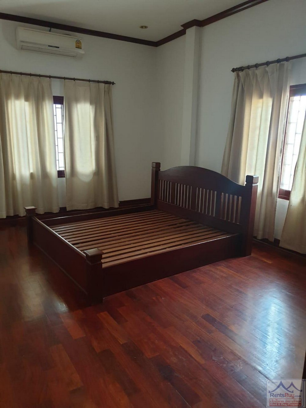 laomodernhouseforrent30 4670 – Another Lao modern house in expat living community near Sengdara Fitness Center