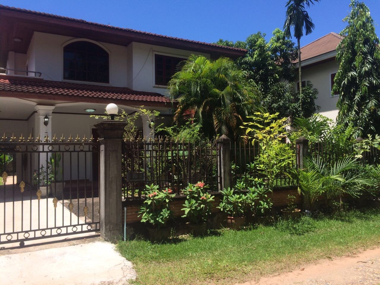 ID: 3780 – Pretty house in town near Dondeng Inter Golf for rent