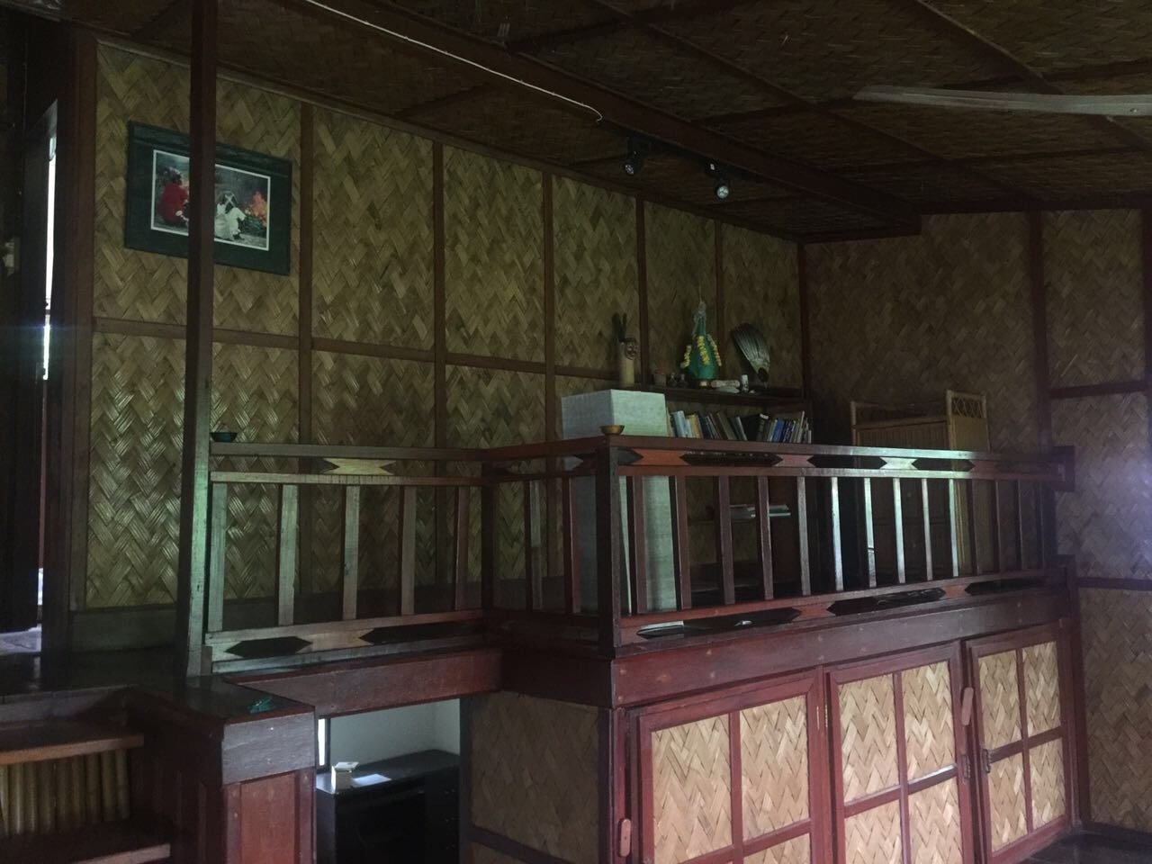 ID: 3772 – A lovely Lao style house near Embassy of Thailand for rent
